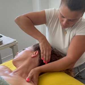 virginie, un masseur thérapeutique à Saint-Denis